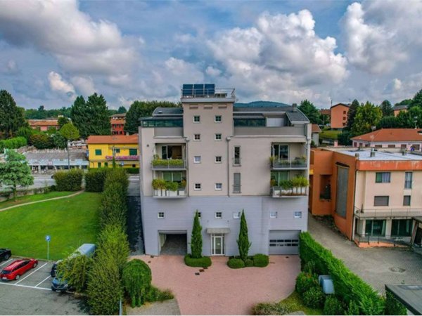 appartamento in vendita a Sesto Calende