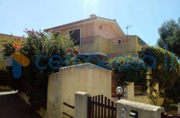 casa indipendente in vendita a Sesto Calende in zona Sant'Anna