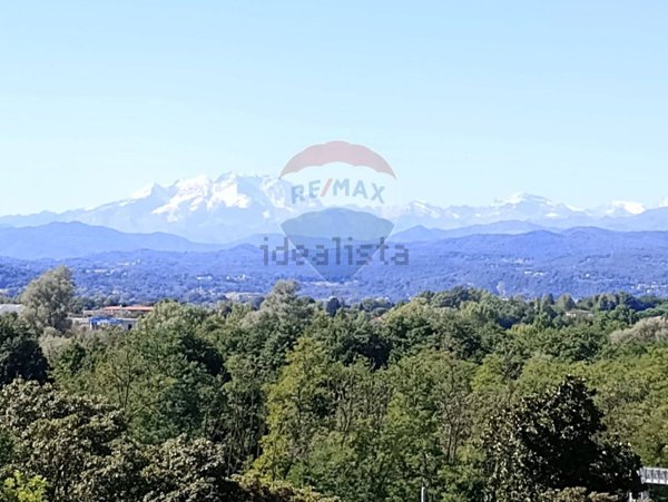 appartamento in vendita a Sesto Calende