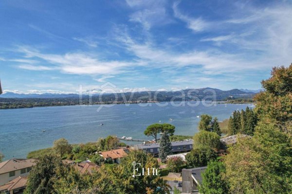 casa indipendente in vendita a Sesto Calende in zona Lisanza