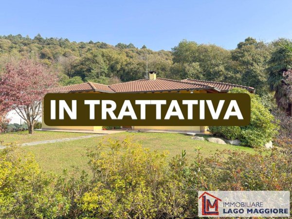 casa indipendente in vendita a Sesto Calende in zona Lentate