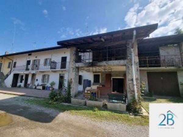 casale in vendita a Sesto Calende in zona Lentate