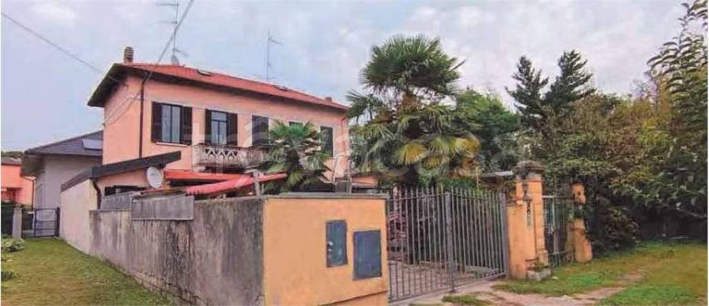 appartamento in vendita a Sesto Calende