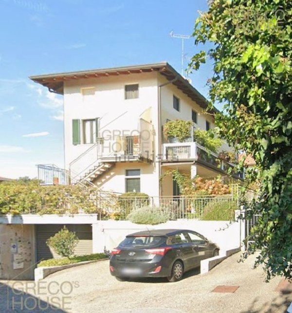 appartamento in vendita a Sesto Calende