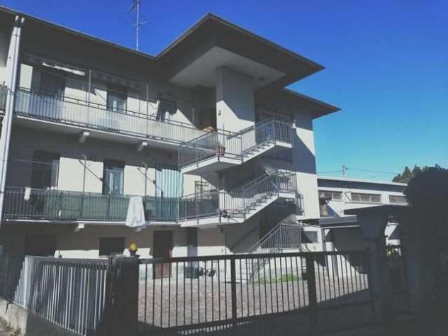 appartamento in vendita a Sesto Calende