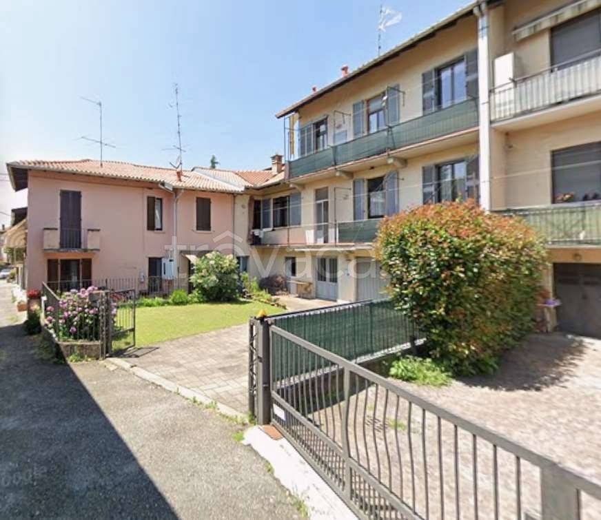 appartamento in vendita a Sesto Calende