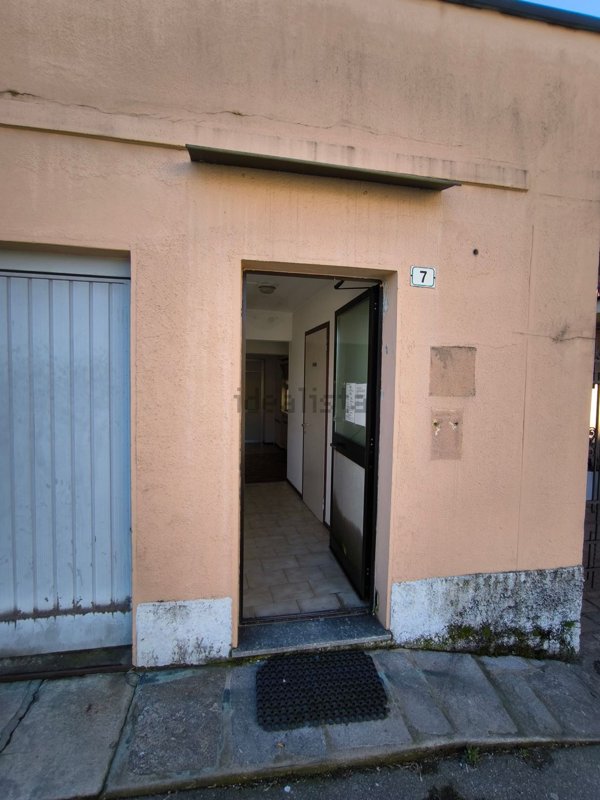 ufficio in vendita a Sesto Calende