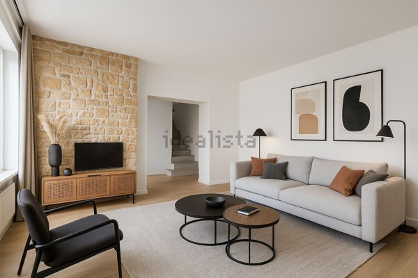 casa indipendente in vendita a Sesto Calende