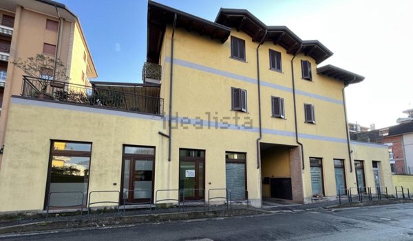 ufficio in vendita a Sesto Calende