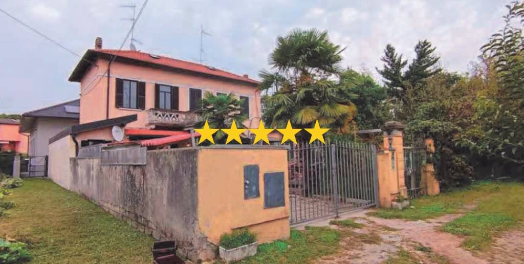 appartamento in vendita a Sesto Calende