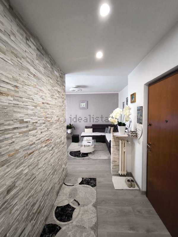 appartamento in vendita a Sesto Calende