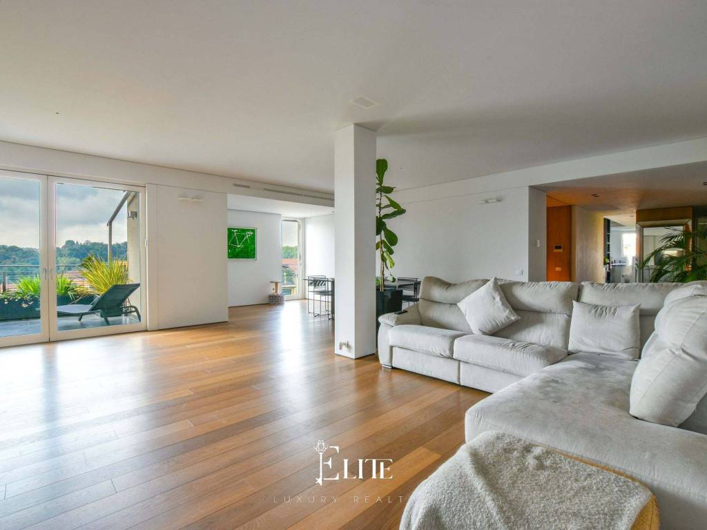 appartamento in vendita a Sesto Calende