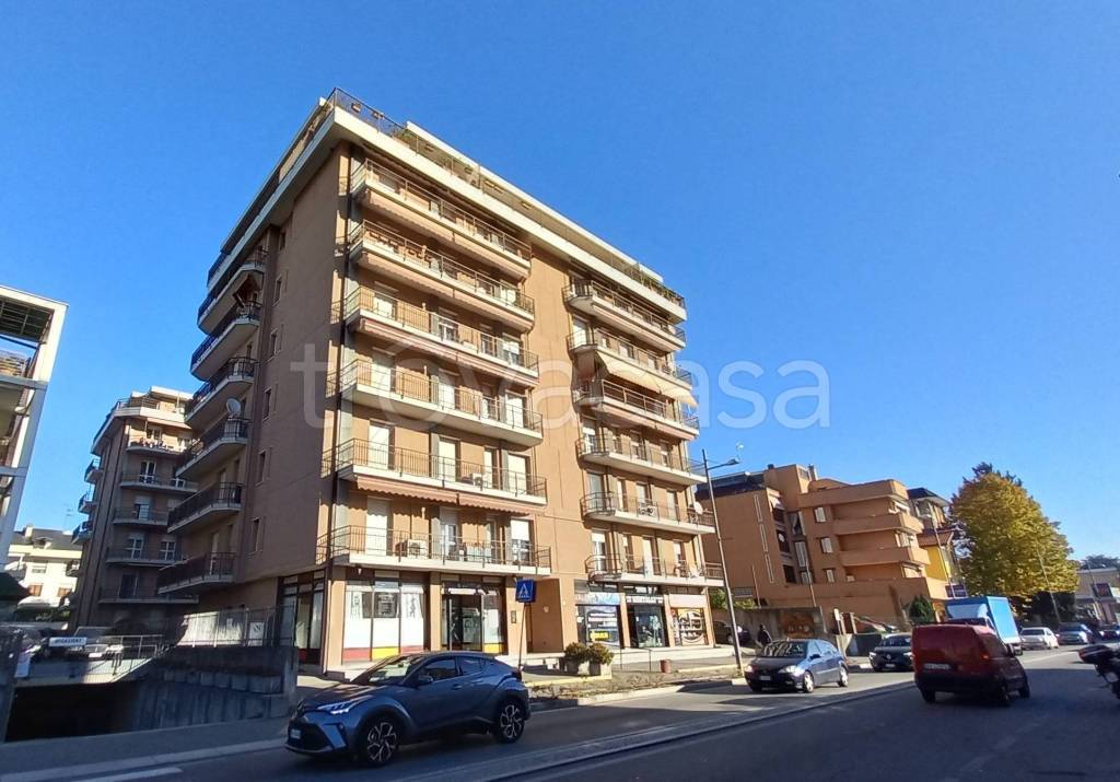 appartamento in vendita a Sesto Calende