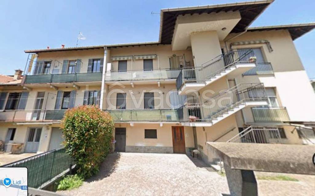 appartamento in vendita a Sesto Calende