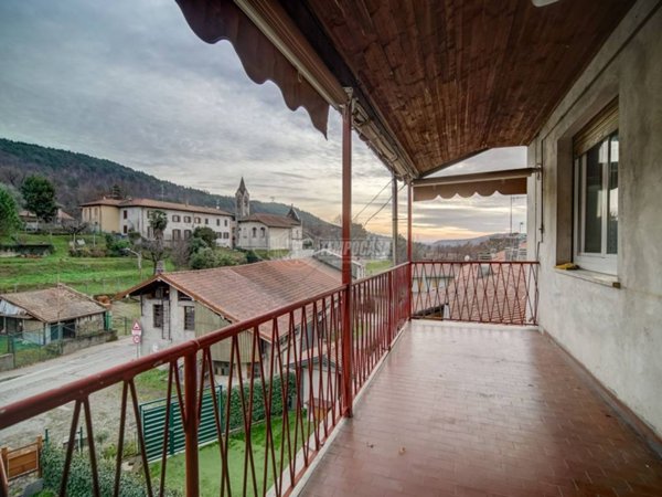 appartamento in vendita a Sesto Calende in zona Lentate