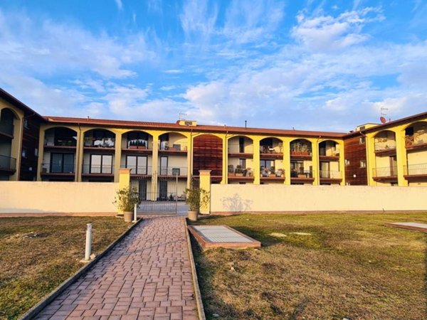 appartamento in vendita a Sesto Calende