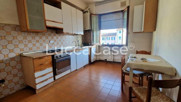 appartamento in vendita a Sesto Calende in zona Sant'Anna