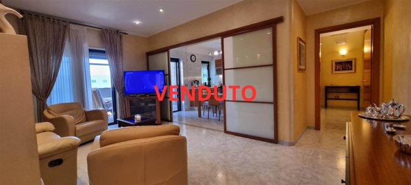 appartamento in vendita a Sesto Calende in zona Sant'Anna