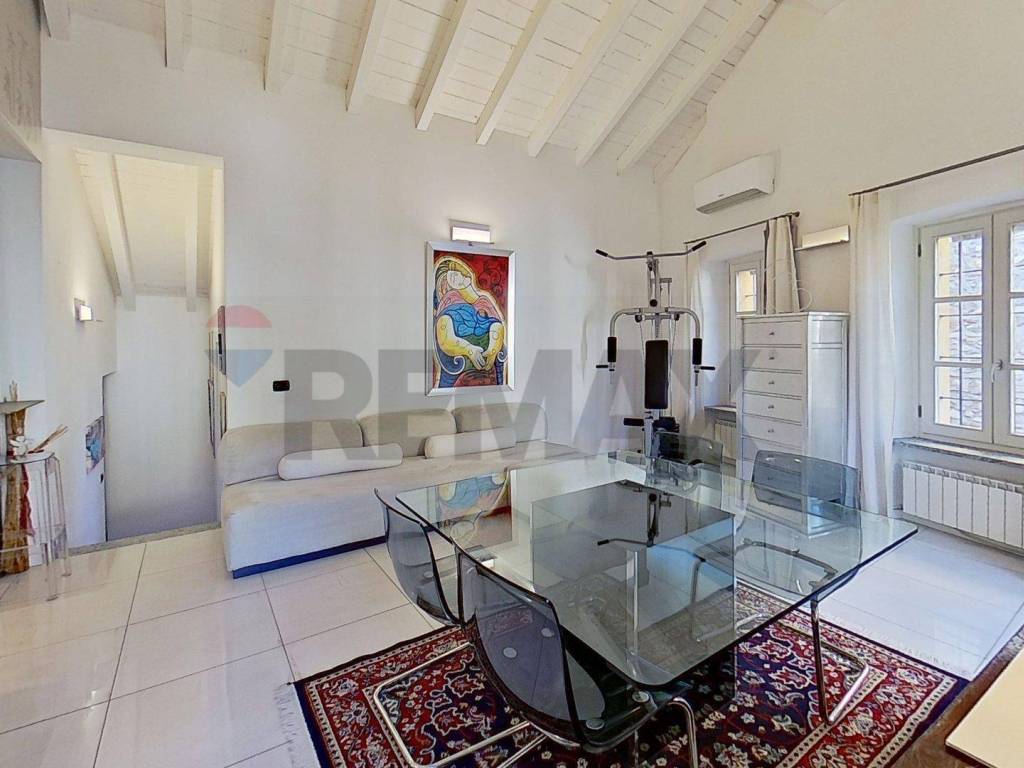 appartamento in vendita a Sesto Calende