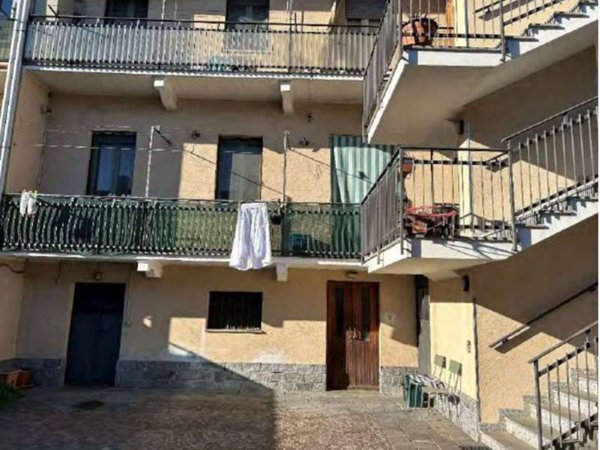 appartamento in vendita a Sesto Calende