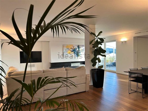 appartamento in vendita a Sesto Calende