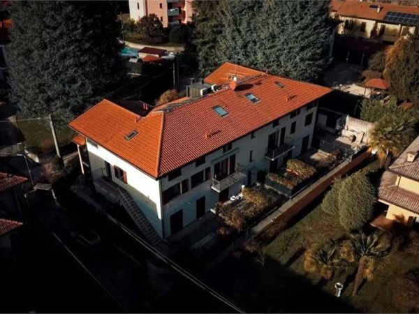 appartamento in vendita a Sesto Calende