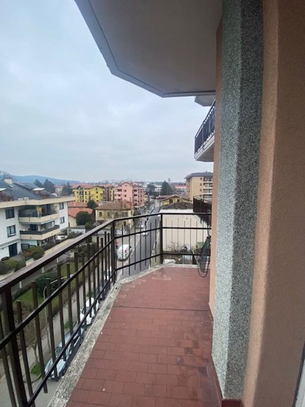 appartamento in vendita a Sesto Calende