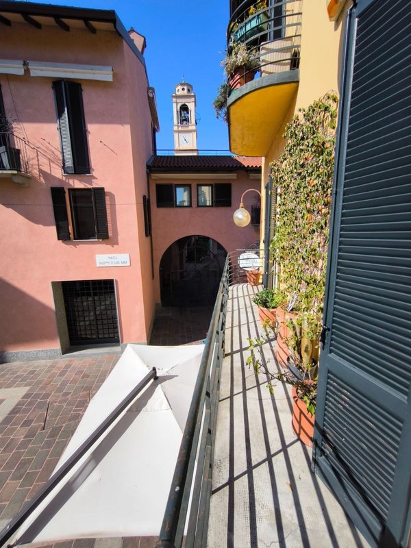 appartamento in vendita a Sesto Calende