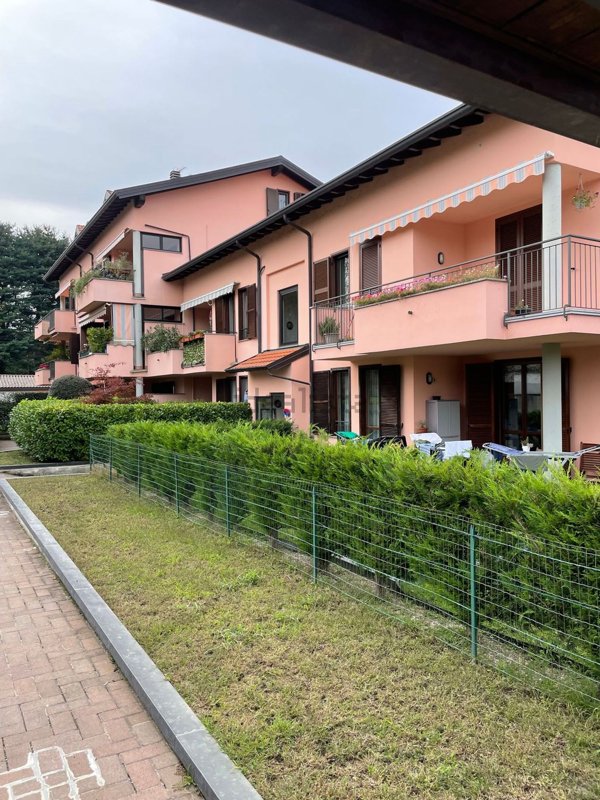 appartamento in vendita a Sesto Calende