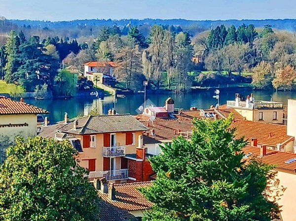 appartamento in vendita a Sesto Calende