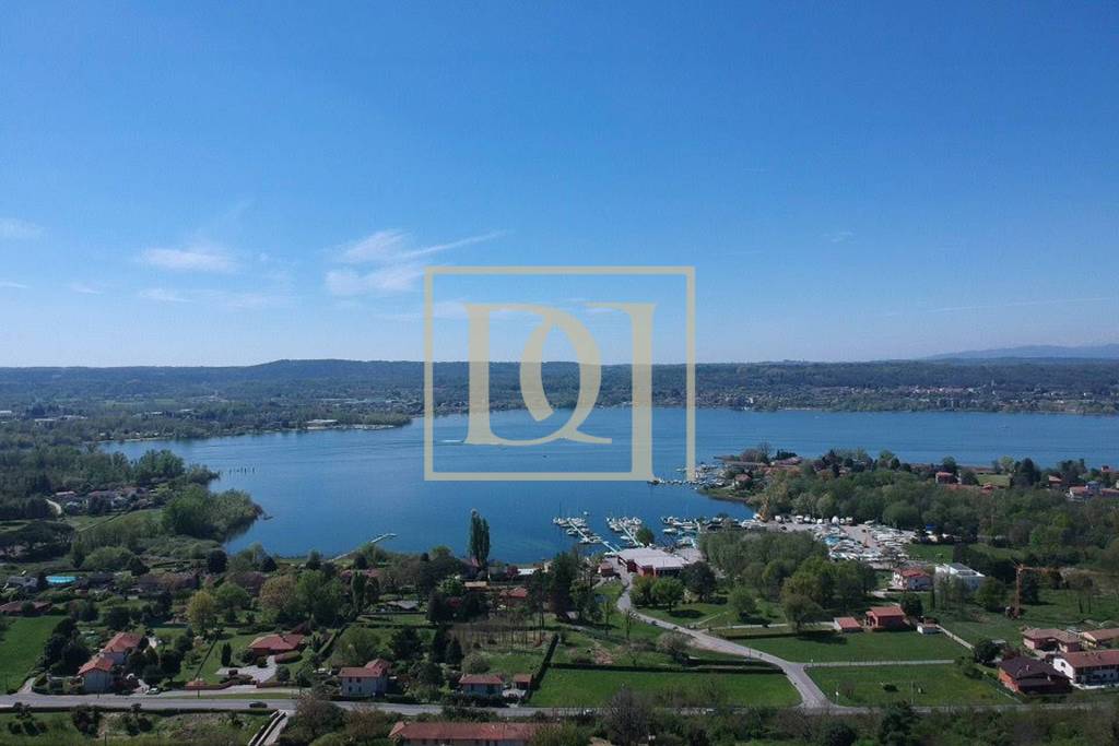 casa indipendente in vendita a Sesto Calende in zona Lisanza