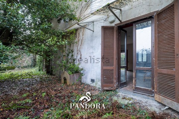 appartamento in vendita a Sesto Calende