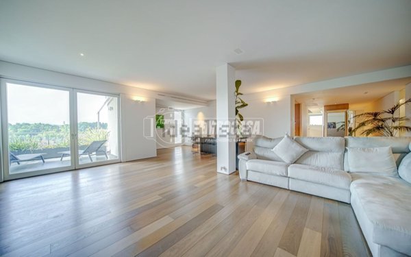 appartamento in vendita a Sesto Calende