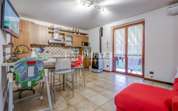 appartamento in vendita a Sesto Calende