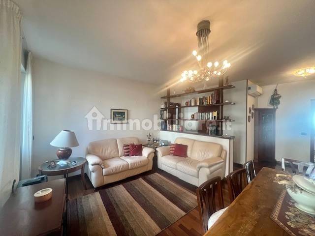 appartamento in vendita a Sesto Calende in zona Sant'Anna