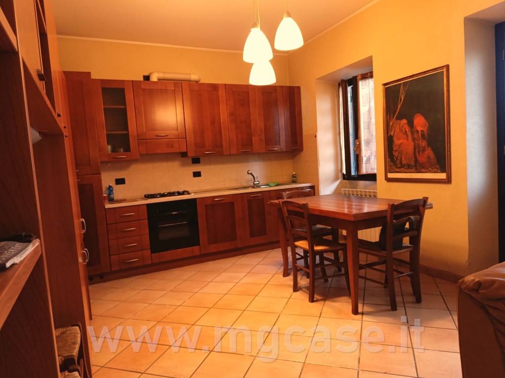 appartamento in vendita a Sesto Calende in zona Sant'Anna