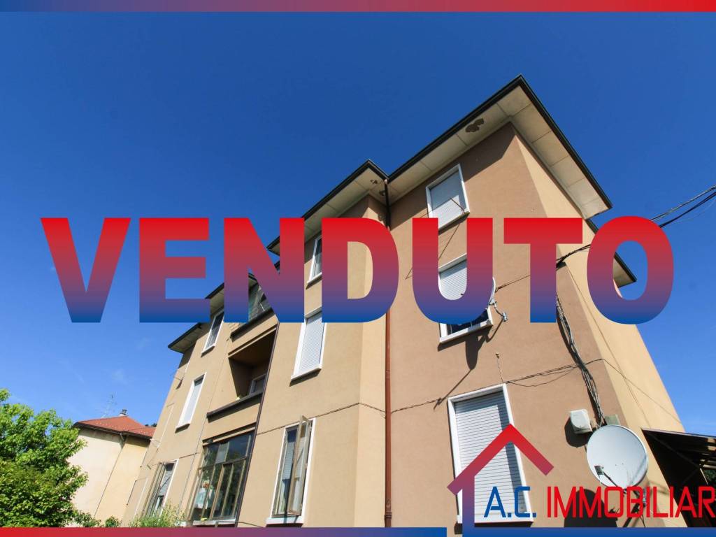 appartamento in vendita a Sesto Calende