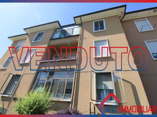 appartamento in vendita a Sesto Calende