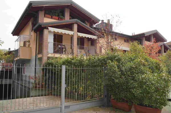 appartamento in vendita a Sesto Calende