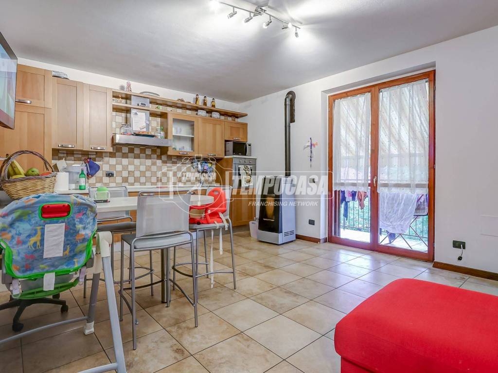 appartamento in vendita a Sesto Calende