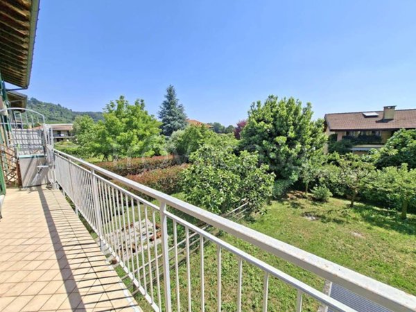 appartamento in vendita a Sesto Calende in zona Sant'Anna