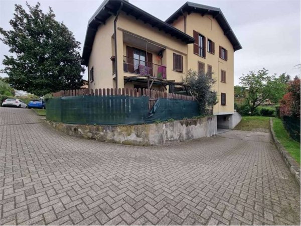 appartamento in vendita a Sesto Calende