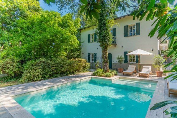 casa indipendente in vendita a Sesto Calende