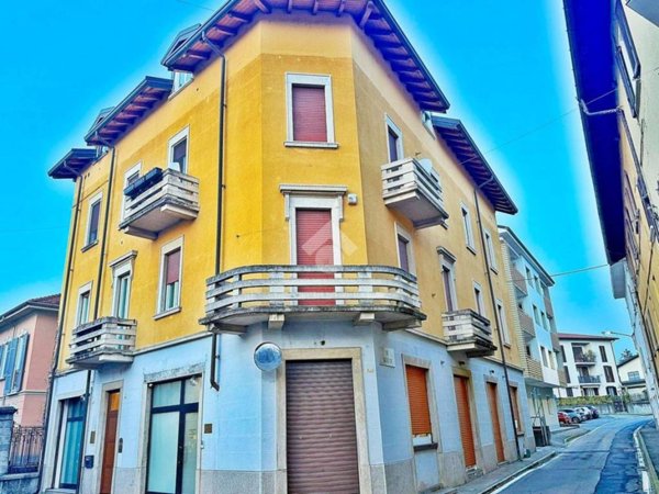 appartamento in vendita a Sesto Calende