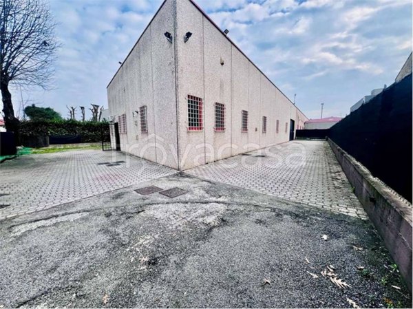 appartamento in vendita a Sesto Calende