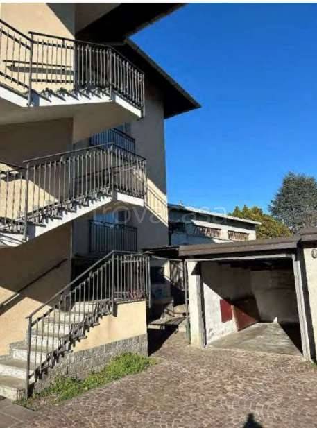 appartamento in vendita a Sesto Calende