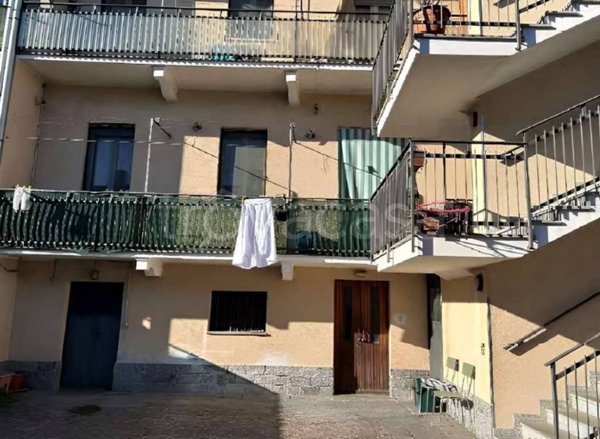 appartamento in vendita a Sesto Calende