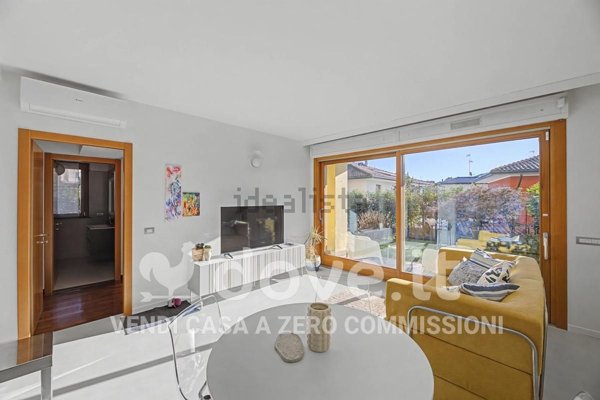 appartamento in vendita a Sesto Calende