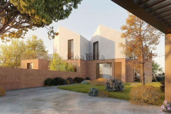 casa indipendente in vendita a Sesto Calende