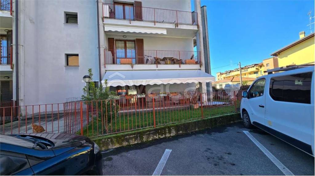 appartamento in vendita a Sesto Calende